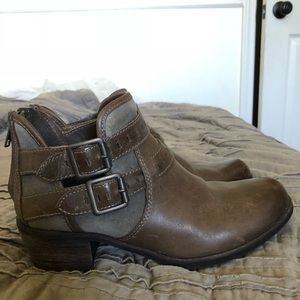 UGG Ankle Boots